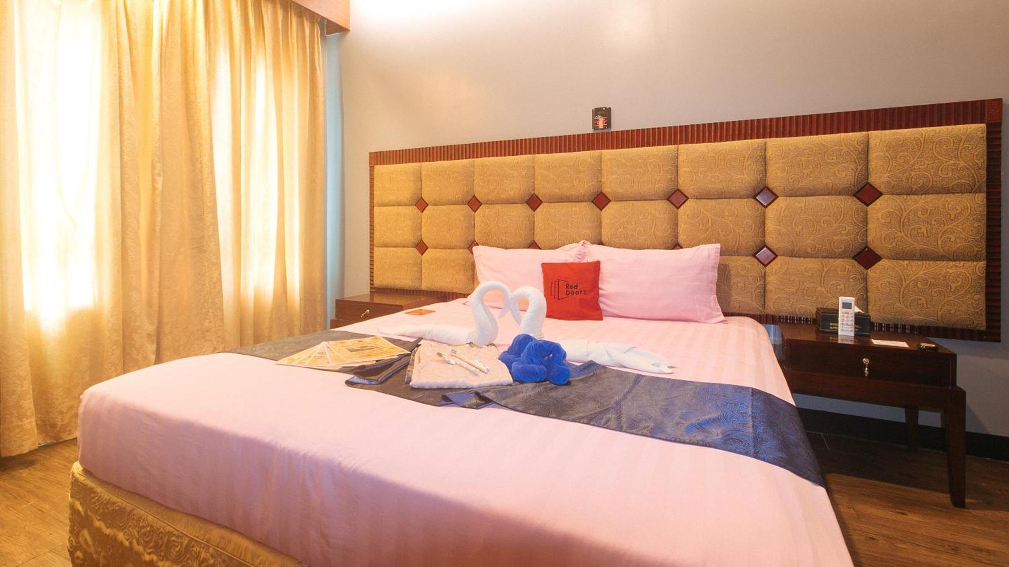 Reddoorz Premium At Jjimjbang Hotel Spa Манила Екстериор снимка